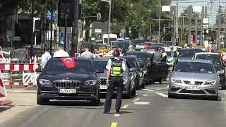 Türkischer Hochzeitskorso von Polizei gestoppt in Köln-Deutz am 23.06.19