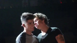 harry teasing zayn - cute zarry moments