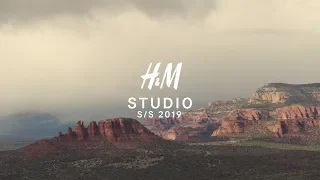 H&M Spring / Summer Collection 2019: H&M Studio immersive theatre experience in Sedona, Arizona