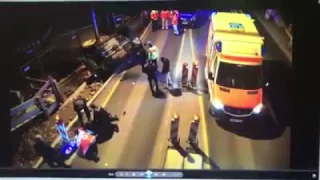 Banned from Tv- German Police attack Moslem after bad Caraccident on Street 2017