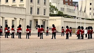 Adele’s 007 Skyfall - King’s Guards Play Epic James Bond Theme Tune!