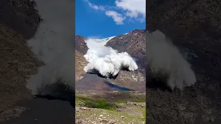 Glacier collapse on Juuku pass, Kyrgyzstan - insane video