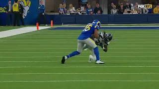 Bobby Wagner picks off his former team!