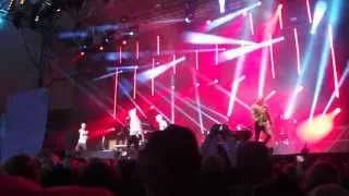 The Wanted - Walks Like Rihanna HD (Live at Chester Rocks)