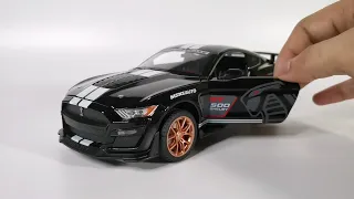 Unboxing of Ford Mustang Shelby GT 500 Diecast Model Car 1:20 Scale