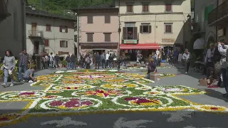 Grande festa per l'infiorata del Corpus Domini