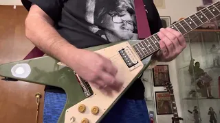 2021 Gibson “70’s” Flying V Exclusive OD Green Tone Demo.