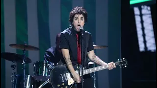 Mimi imita a Green Day en 'American idiot' - Tu Cara Me Suena