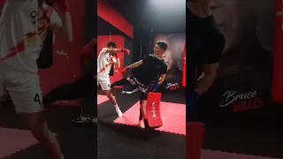 Kickboks da Lowkick Atarken Mesafe Önemlidir