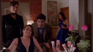 Glee - Rachel is a surrogate for Kurt and Blaine 6x13