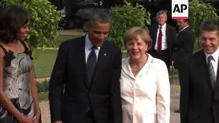 Merkel and Obama arrive with partners for official dinner