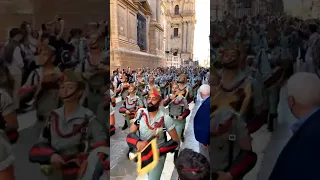 La Legión desfilando por la Catedral de Málaga camino De la Iglesia de Santo Domingo. Málaga