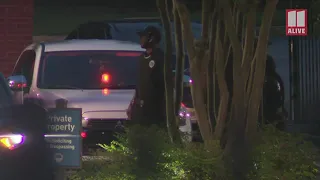 1 dead following double shooting in Atlanta