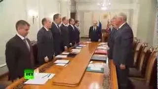 Владимир Путин почтил память погибших на Донбассе минутой мо