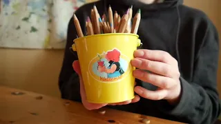 ASMR Tapping on Stationery Items