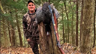 FLINTLOCK MUZZLELOADER FALL TURKEY HUNT - BEARDED HEN! 2021 Pennsylvania Turkey Season Hunting - USA