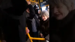 Бабка в автобусе