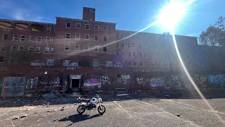 Honda Grom exploring abandoned hospital