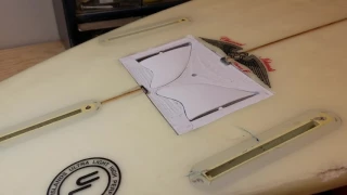 Retractable Fin Design for Wake Surfing