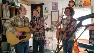 Awakeneers — Keep on Trucking (live on Folk University Radio, CKTZ, 89.5FM)