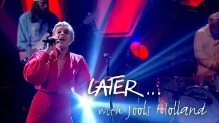 Robyn returns with Missing U on Later… with Jools Holland