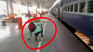 चलती ट्रेन से गिरा युवक || Man Falls From Running Train || Maurya Express Arrives Muzaffarpur Jn.