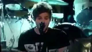 TCA 5 Seconds of summer performing skh