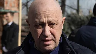 Ukraine war: Russia's Wagner mercenary boss threatens Bakhmut troop pullout