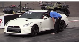 2013 Nissan GTR vs Ford Mustang