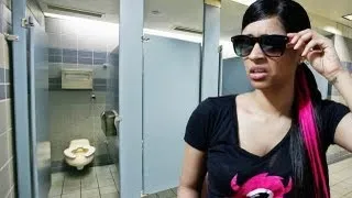 Annoying People in Public Washrooms