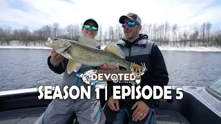 Early Spring Walleyes (Rainy River) #fishing #family #video #fun #shorts