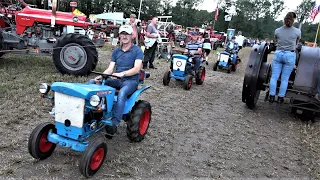 Traktorparade auf dem Festgelände in Panningen 29.07.2023