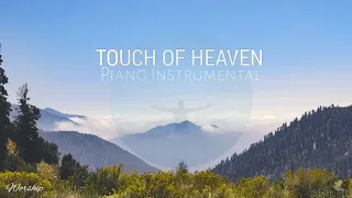 Touch Of Heaven | Hillsong | Instrumental Piano With Lyrics | Worship