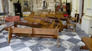 Presicce, entrano in chiesa per rubare e sfasciano tutto - VIDEO