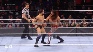 Seth Rollins vs. Finn Bálor, WWE Monday Night Raw, November 29, 2021.