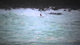 Kelly Slater Nearly Decapitated -The Eddie 2016