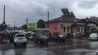 Лужский рынок (Луга, пр. Урицкого) и памятник-стела "Город воинской славы". 05.07.2016, 15:23