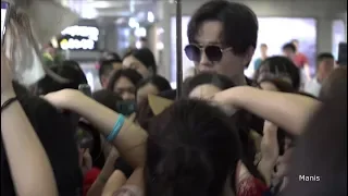 【fancam】Dimash Kudaibergen  Димаш Құдайберген  迪玛希 20190426 CTU arrived ②