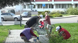 Активисты "Белой Руси" дают старт субботнику