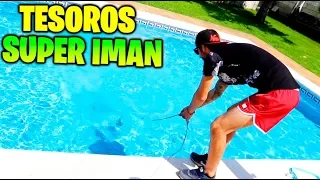 PESCANDO TESOROS CON UN IMÁN SUPER POTENTE !! **MINIJUEGO** EN LA PISCINA !! Makiman