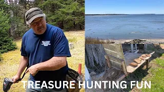 METAL DETECTING A DOWNEAST MAINE CAPE COD WITH CAPT'N BILLY