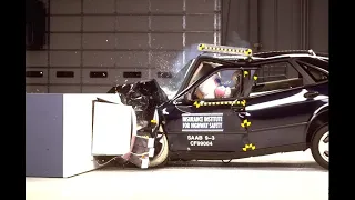 1999 Saab 9-3 IIHS Moderate Overlap Crash Test