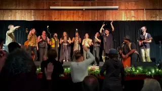 O Light, Forget Your Perfect Offering, and Alive - Wildchoir (formerly Thrive Choir) Dec 2022