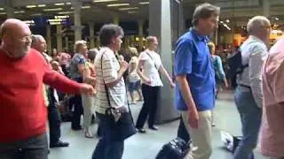 flashmob st pancras