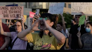 "Votez pour les mettre dehors" : aux États-Unis, la colère de manifestants pro-droit à l'avortement