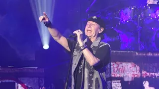 Wind of Change - Scorpions - Laval 09-19-2017 (Live)