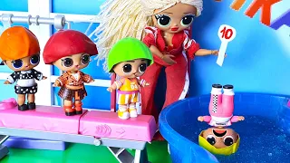 JUMPING INTO THE POOL FOR EVALUATION🤣🤣 Funny Doll SCHOOL LOL Surprise funny cartoons Darinelka!