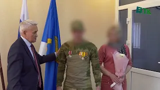 Белорецкого военнослужащего из зоны СВО наградили Орденом мужества