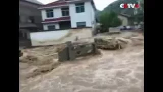 Flooding Kills One, Forces Hundreds to Evacuate in East China