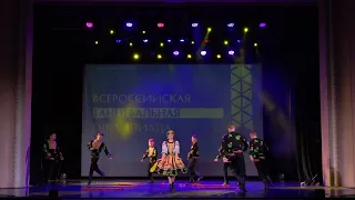 Ансамбль народного танца "Калинка"танец: "Шишкари"